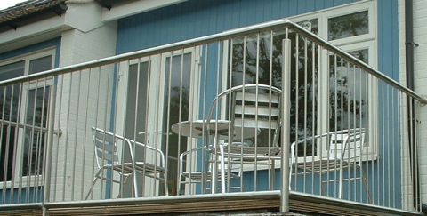Stainless-steel-balcony-handrail